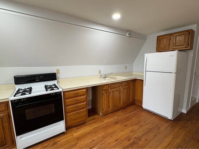 Foto del edificio - 49 Glenwood Ave