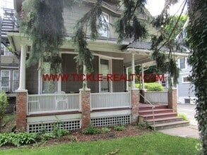 Building Photo - 174 N Goodman St