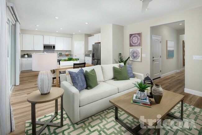 Interior Photo - Tricon Sunridge