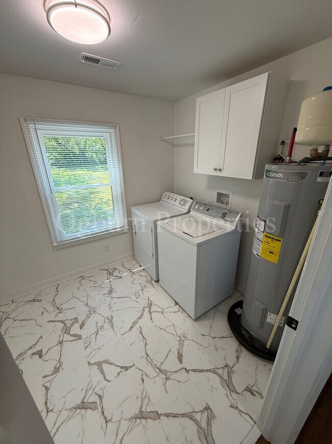 Foto del edificio - 1112 Marne St