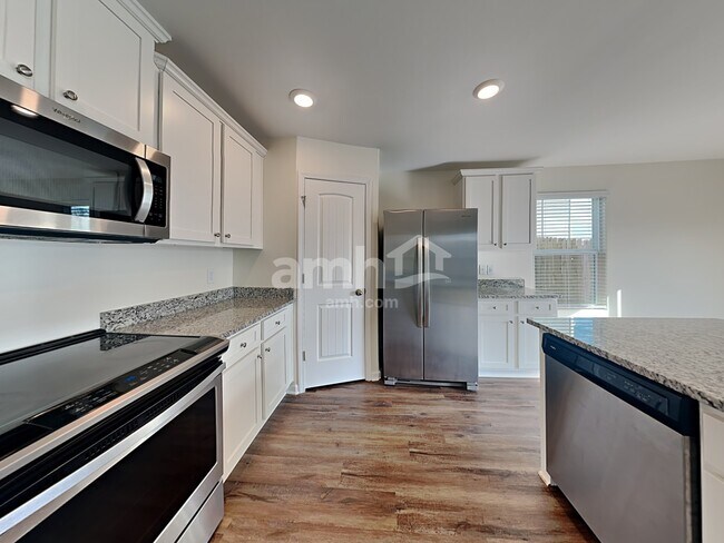Building Photo - 6046 Mason Tucker Drive