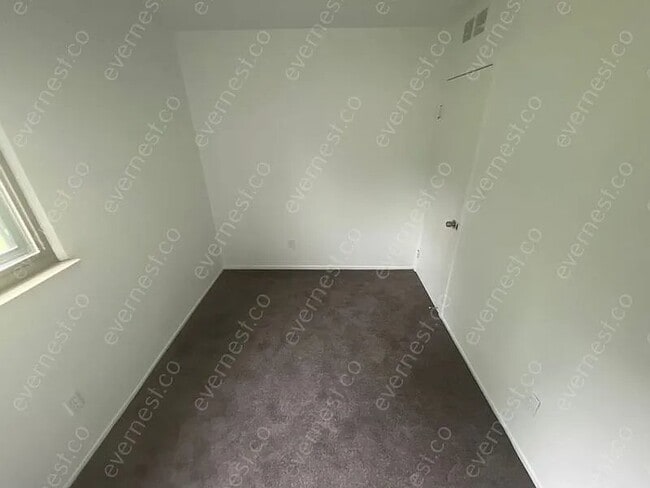 Building Photo - 5966 Princess St