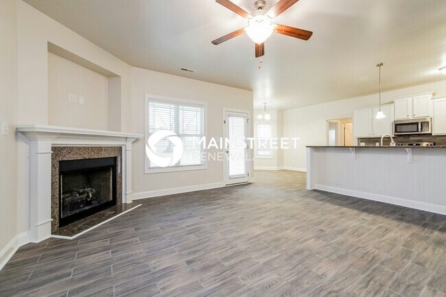 Foto del edificio - 5 Bedroom Pet-Friendly Home in GARNER, NC with Main Street Renewal