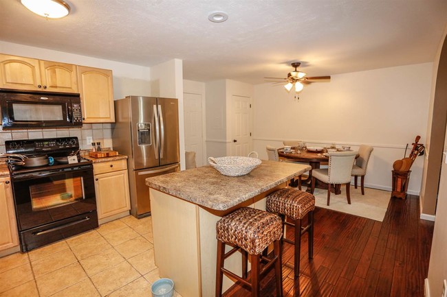 Foto del edificio - 1 Timberwood Dr