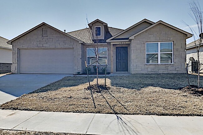 Building Photo - Very Beautiful and Spacious 4 Bedroom 2 Bath Home in El Reno Schools