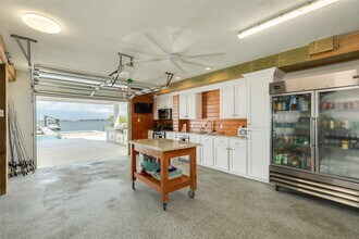 Building Photo - 9680 Airway Ln