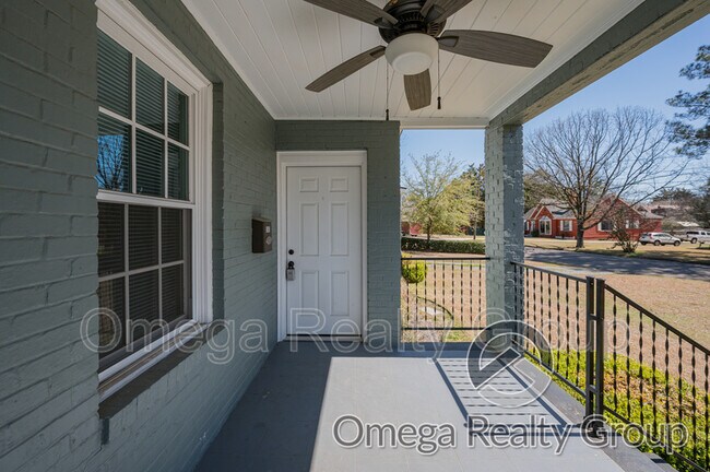 Building Photo - 1343 Felder Ave