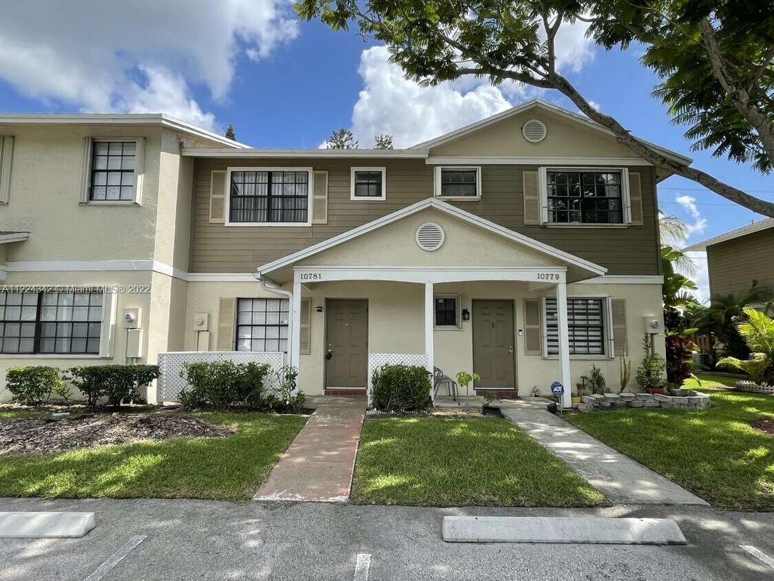 10781 NW 11th St, Pembroke Pines, FL 33026 Townhome Rentals in Pembroke Pines FL