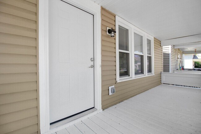 Foto del edificio - Beautifully Updated 3-Bedroom Home Near Do...