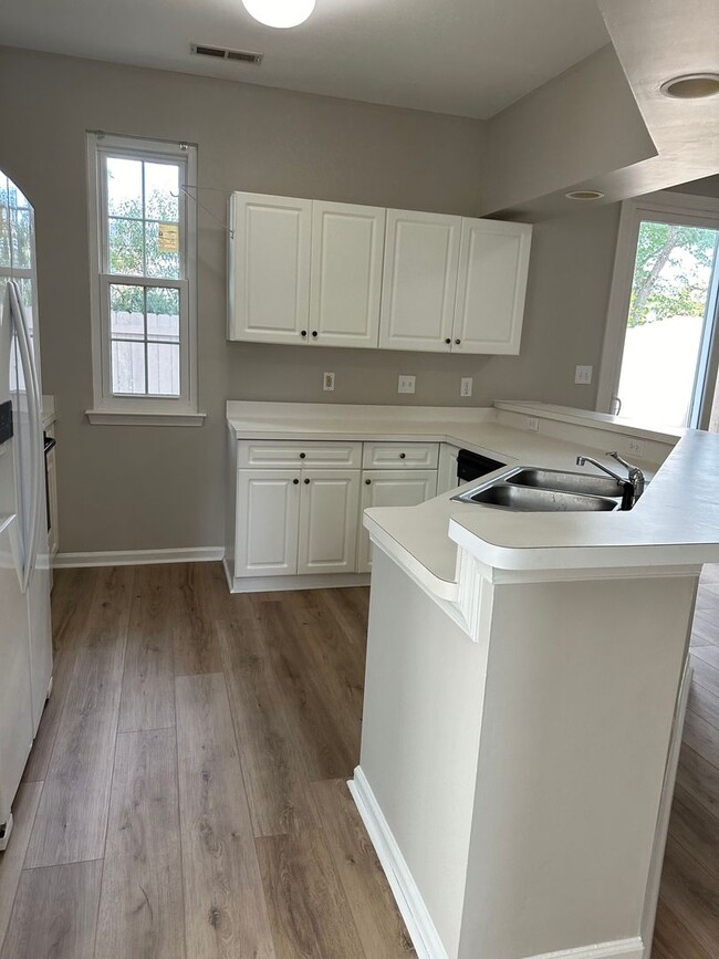 Building Photo - Plantation Woods  in Chesapeake 3 BR, 2.5 BA, 2 Car Garage