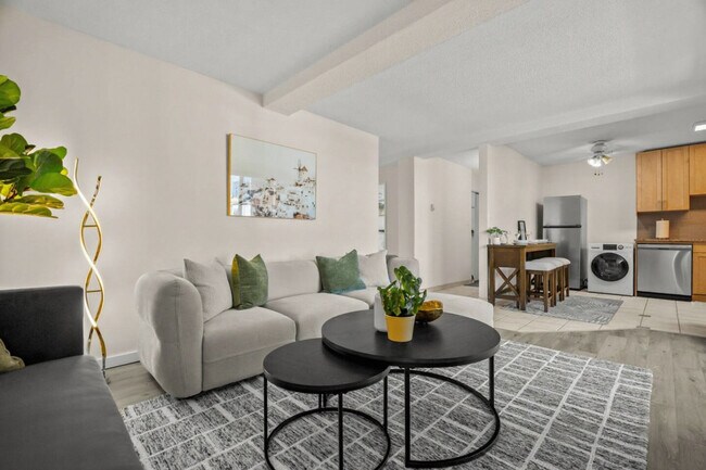 Photo du bâtiment - 115-117 17 Ave SW