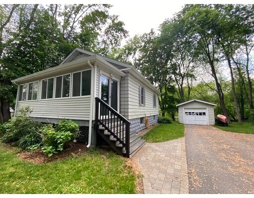 Primary Photo - 5 Waterview Ave