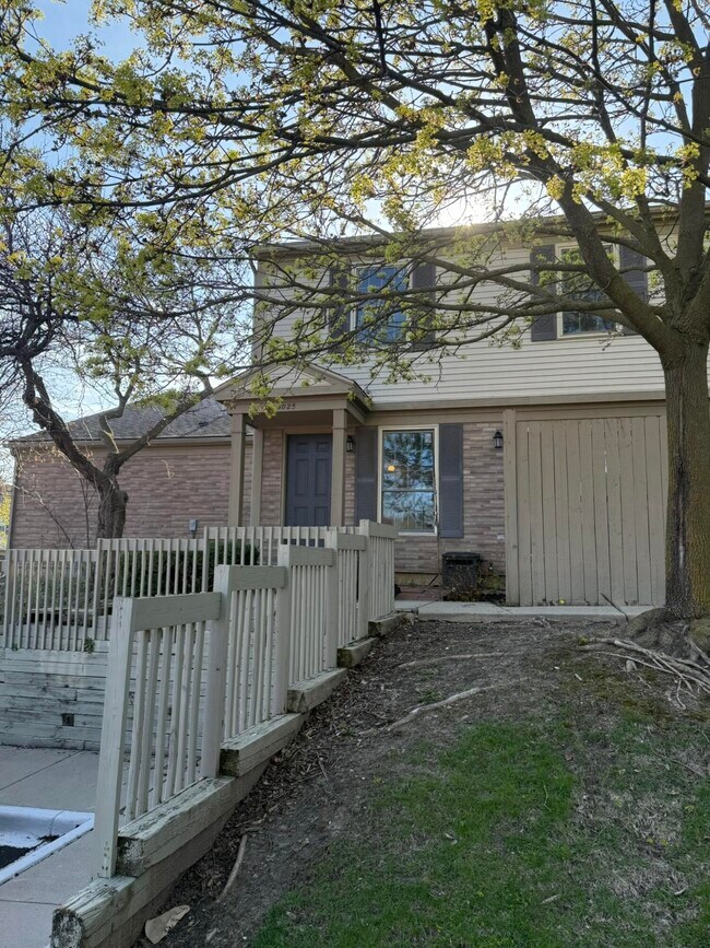 Building Photo - 3025 Forest Creek Ct