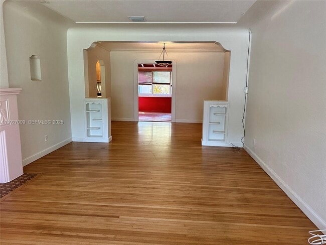 Building Photo - 203 NE 86th St