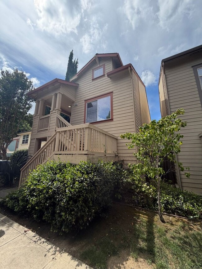 4 Bedroom | 3.5 Bathroom | Single family home in Downtown Sacramento - 4 Bedroom | 3.5 Bathroom | Single family home in Downtown Sacramento