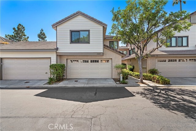 Foto principal - 24645 Sutton Ln