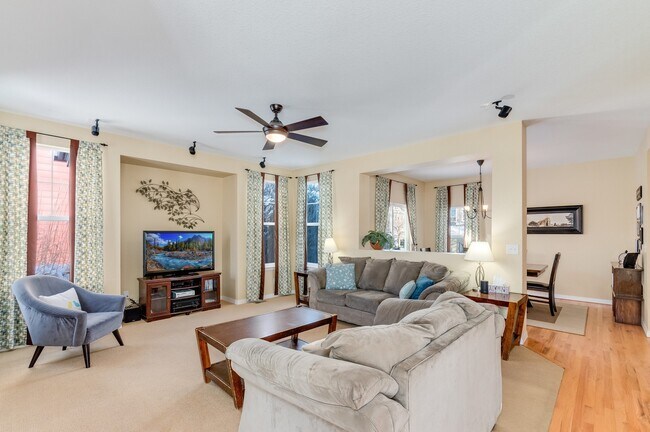 Foto del edificio - Immaculate Home in the Heart of McKay Land...