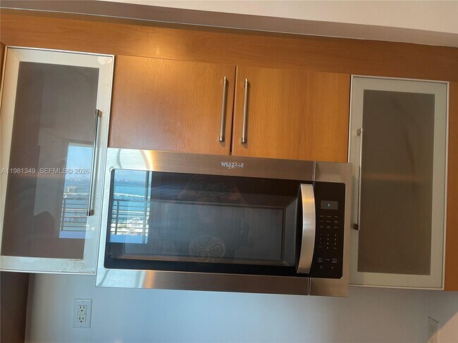 Foto del edificio - 335 S Biscayne Blvd