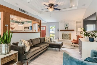 Building Photo - 9639 Newfoundland Cir