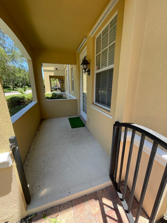Building Photo - 7604 Andora Dr
