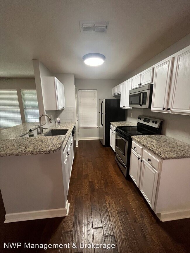 Building Photo - 3 br, 2 bath House - 304 Willowbrook Ln