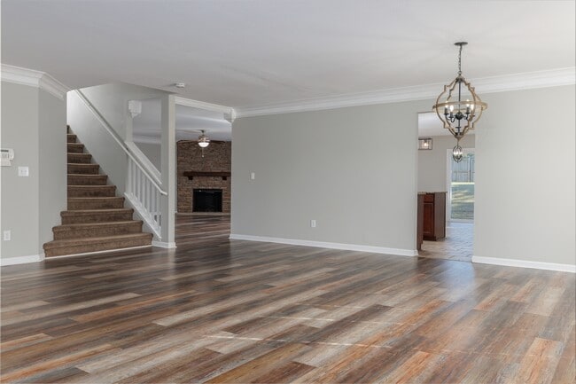 Building Photo - 2415 Bell Manor Dr SW