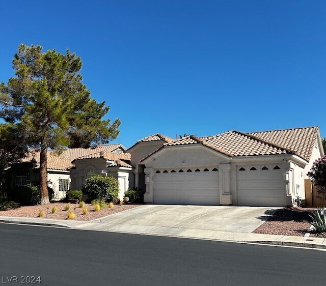Building Photo - 2227 Summerwind Cir