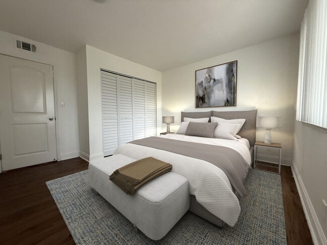 Building Photo - *1/2 Off 1st Months Rent!!! Two Bedroom Condominium for Rent in Gated Community!*