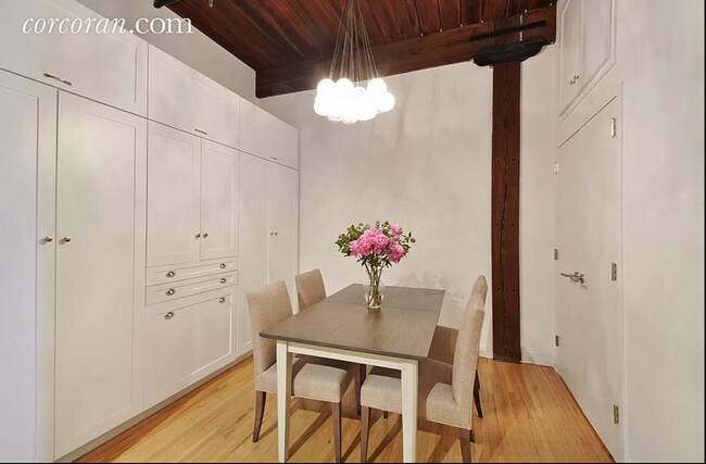 Foto del edificio - 29 Tiffany Plz