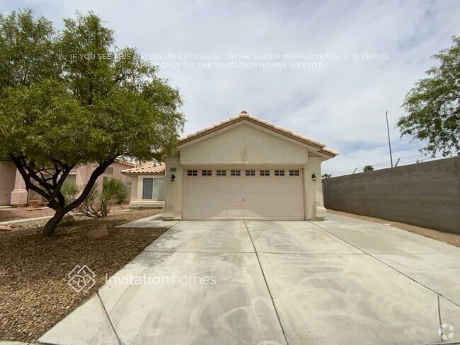 Building Photo - 8904 Chenin Ave