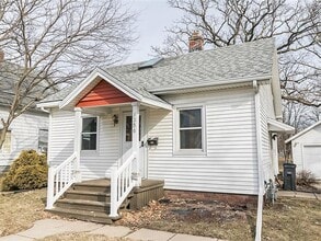 Building Photo - 1356 G Ave NE