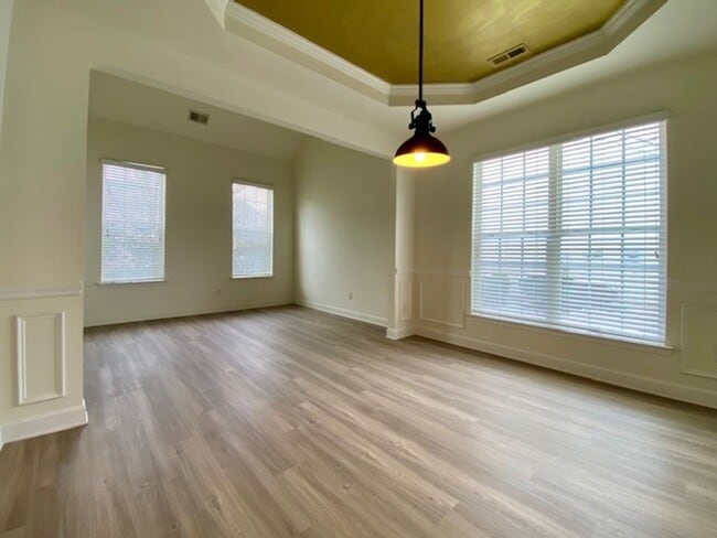 Building Photo - 1/2 MONTH FREE! ?Upgraded 4BR with Brand New Flooring & Private Backyard – Available Feb 15