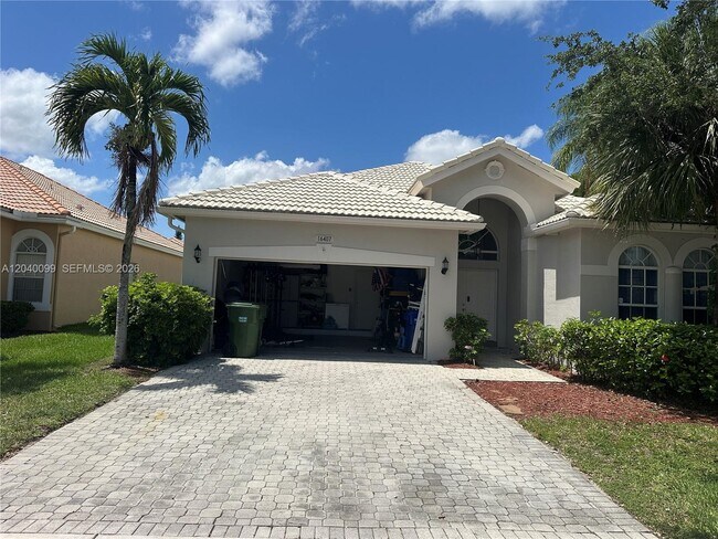Foto del edificio - 16407 SW 1st Ct