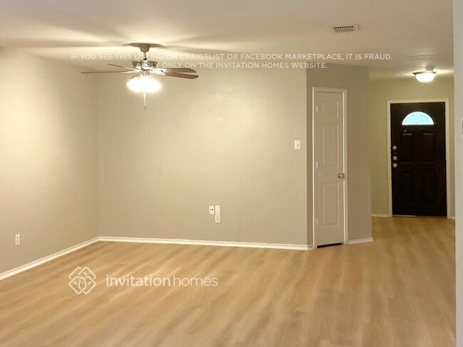 Building Photo - 713 Wrigley Dr