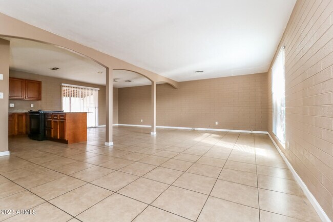 Foto del edificio - 6136 W Clarendon Ave