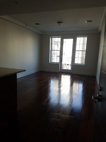 Building Photo - 202 Macon St