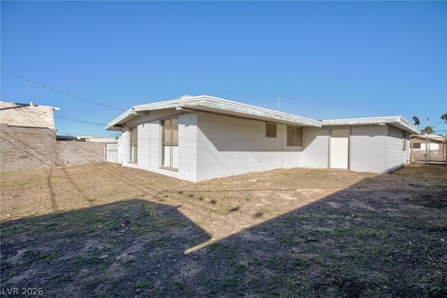 Building Photo - 232 Hillcrest Dr