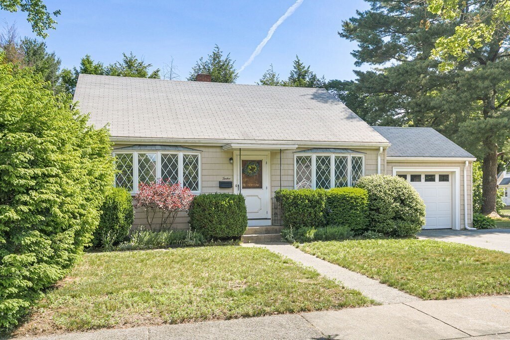 Primary Photo - 12 Roberta Rd