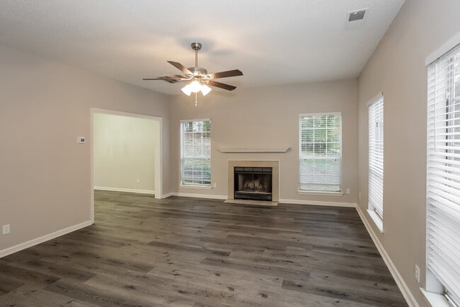 Building Photo - 2711 Clarencefield Dr