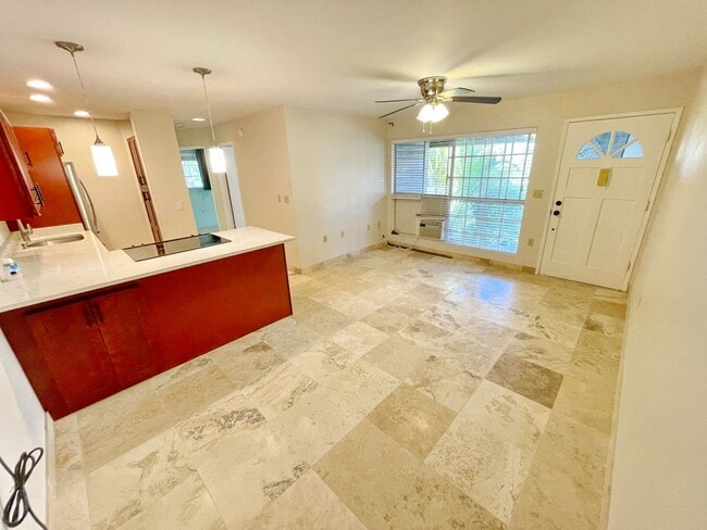Building Photo - South Maui - Keonekai Villages - Top Floor...