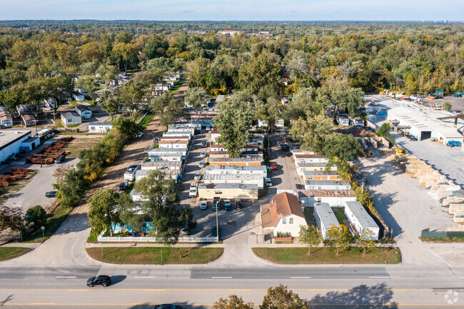 Aerial Photo - Farmington Hills Mobile Manor