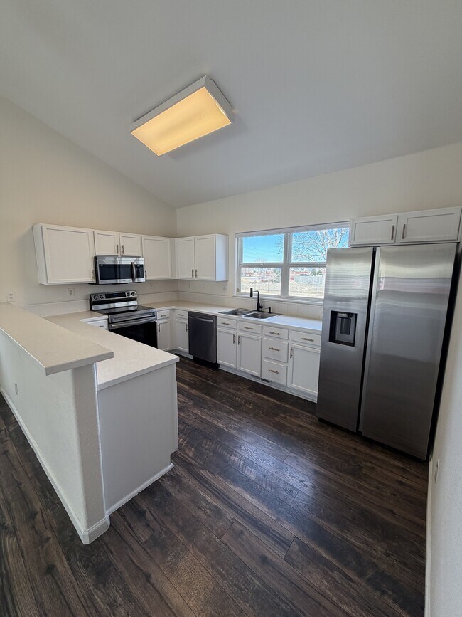 Building Photo - 15555 E 40th Ave