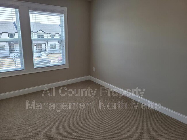 Building Photo - 708 Mulberry Walk