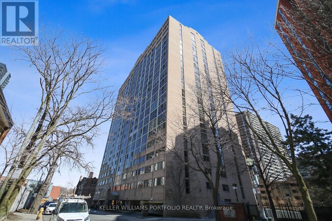 Building Photo - 15-2115 Maitland Pl