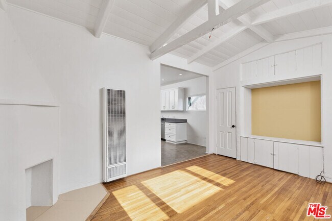 Building Photo - 412 Norwich Dr