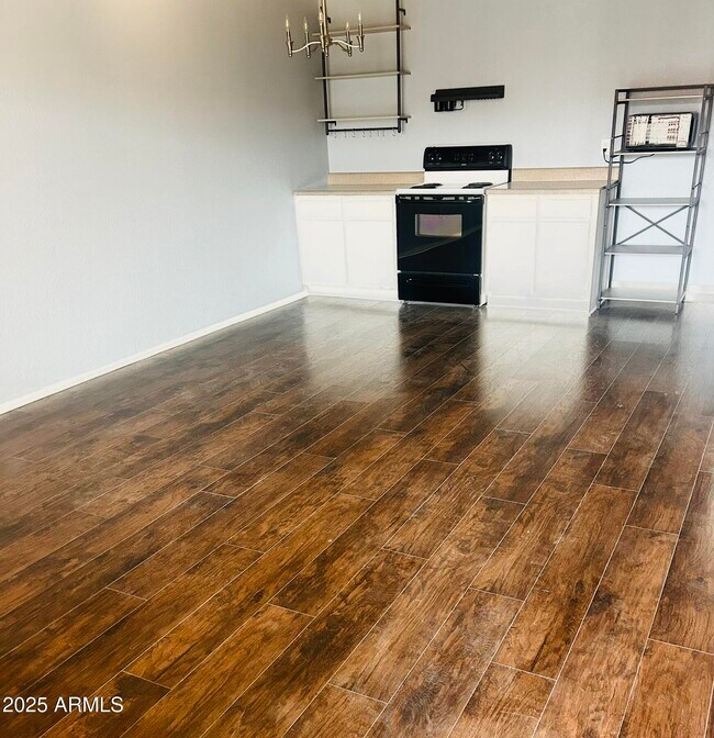 Foto del edificio - 1440 N Idaho Rd