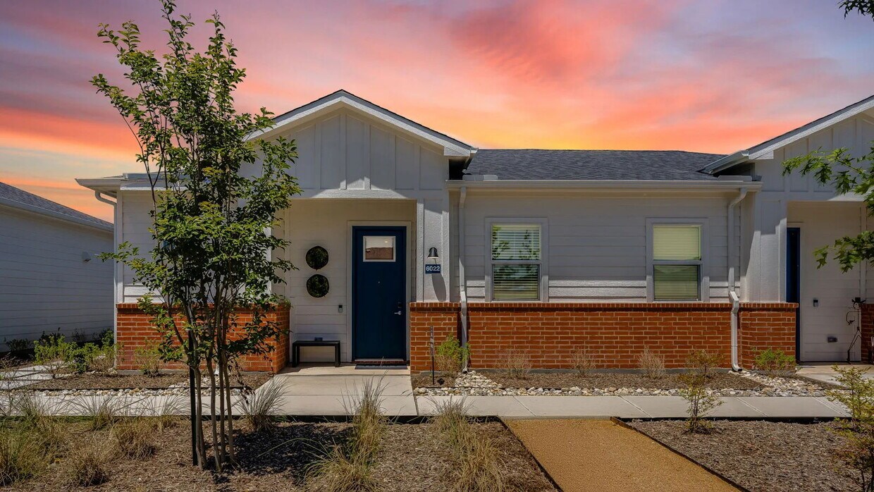 Foto principal - 220 W Melissa Rd