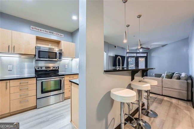 Foto del edificio - 390 17th St NW