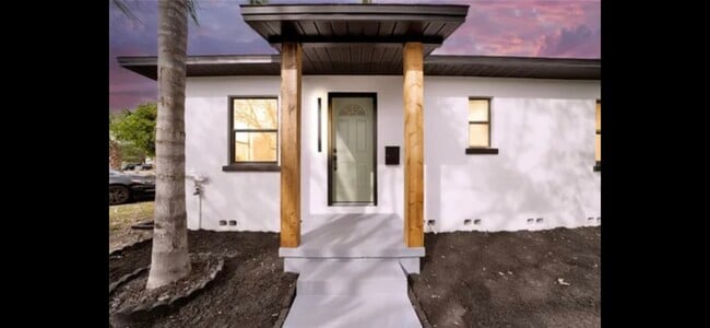 Building Photo - 3031 28th St N