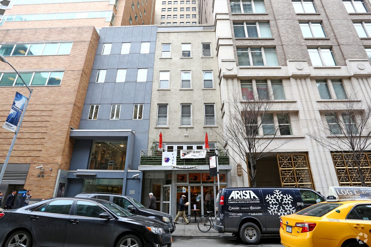 Building Photo - 106 E 60th St